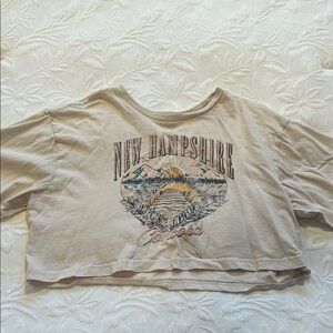 🛍️5 for $20🛍️ New Hampshire Graphic Crop Top